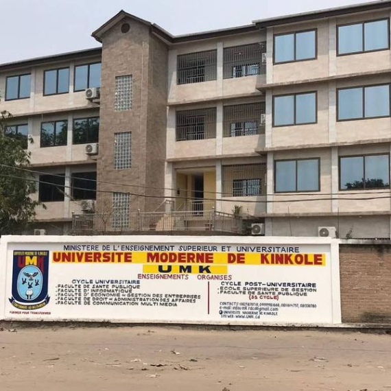 Lire la suite à propos de l’article JE SUIS L’UNIVERSITE MODERNE DE KINKOLE